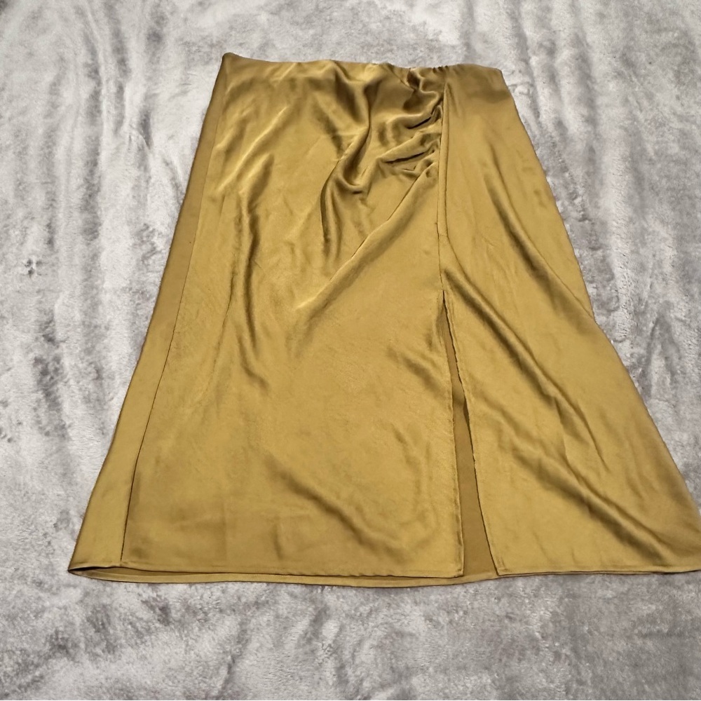 3/$15 Olive Green Ruched Midi Skirt